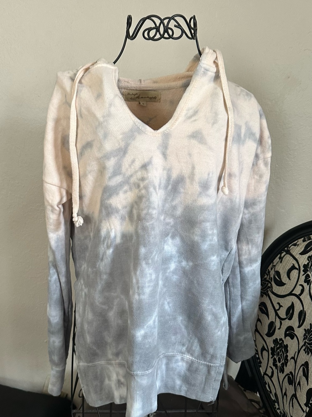 Vintage Havana Tie-Dye V-Neck Sweater Hoodie - Cream & Gray